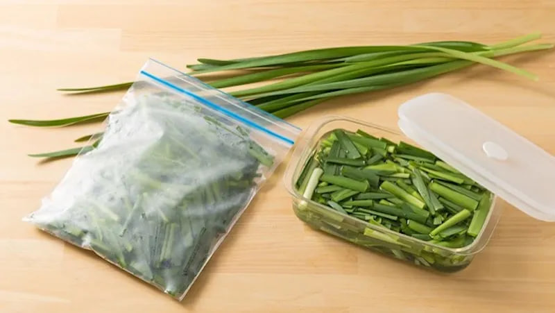 วิธีเก็บกุยช่ายที่ใช้ไม่หมด? ผู้เชี่ยวชาญด้านผักมาแชร์เคล็ดลับการแช่เย็นและแช่แข็งกุยช่าย