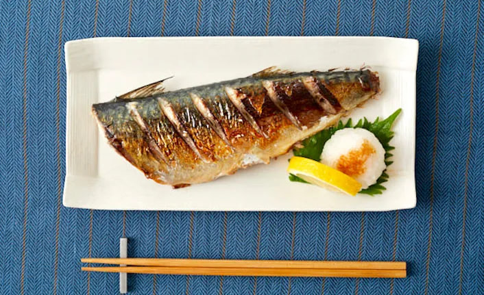 ทอดปลาซาบะอย่างไรให้หนังกรอบนอกนุ่มใน? บริษัทอาหารญี่ปุ่นสาธิตขั้นตอนง่ายๆ