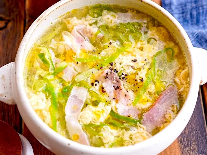 วิธีทำ ‘แกงจืดกะหล่ำปลีหมูสับไข่’ ที่ทั้งง่ายและอร่อย! ทำเสร็จได้ใน 3 ขั้นตอนง่ายๆ