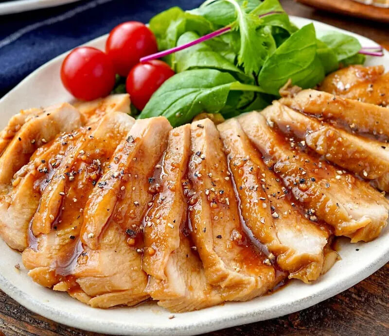 สูตรเด็ด ‘อกไก่ผัดพริกไทยดำกระเทียม’ อร่อยจนต้องเติมข้าว! พร้อมเคล็ดลับวิธีปรุงอกไก่ให้นุ่มชุ่มฉ่ำ ไม่แห้งแข็ง